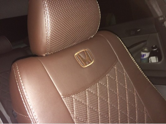 Авточехлы на Honda Civic 8 4D Авточехлы на Honda Civic 8 4D