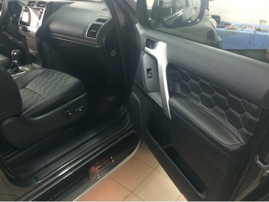 Перетяжка дверных карт Перетяжка дверных карт